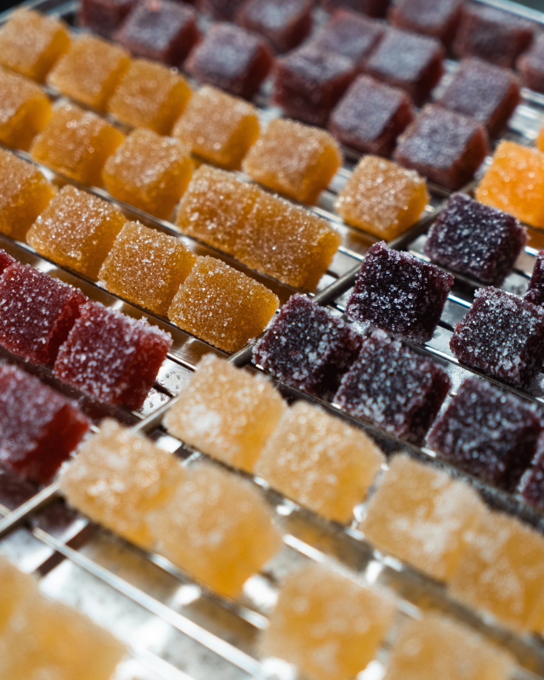 𝘿𝙚𝙨 𝙥𝙖̂𝙩𝙚𝙨 𝙙𝙚 𝙛𝙧𝙪𝙞𝙩𝙨 𝙖𝙧𝙩𝙞𝙨𝙖𝙣𝙖𝙡𝙚𝙨, 𝙜𝙤𝙪𝙧𝙢𝙖𝙣𝙙𝙚𝙨 𝙚𝙩 𝙘𝙤𝙣𝙛𝙚𝙘𝙩𝙞𝙤𝙣𝙣𝙚́𝙚𝙨 𝙖𝙫𝙚𝙘 𝙥𝙖𝙨𝙨𝙞𝙤𝙣 ❤️‍🔥

Réalisées à partir de fruits soigneusement sélectionnés, leur texture fondante et leur goût intense révèlent toute l’authenticité du fruit, pour un plaisir naturellement gourmand.

À offrir, ou à garder bien précieusement, elles vous attendent chez Biscuithé 📍