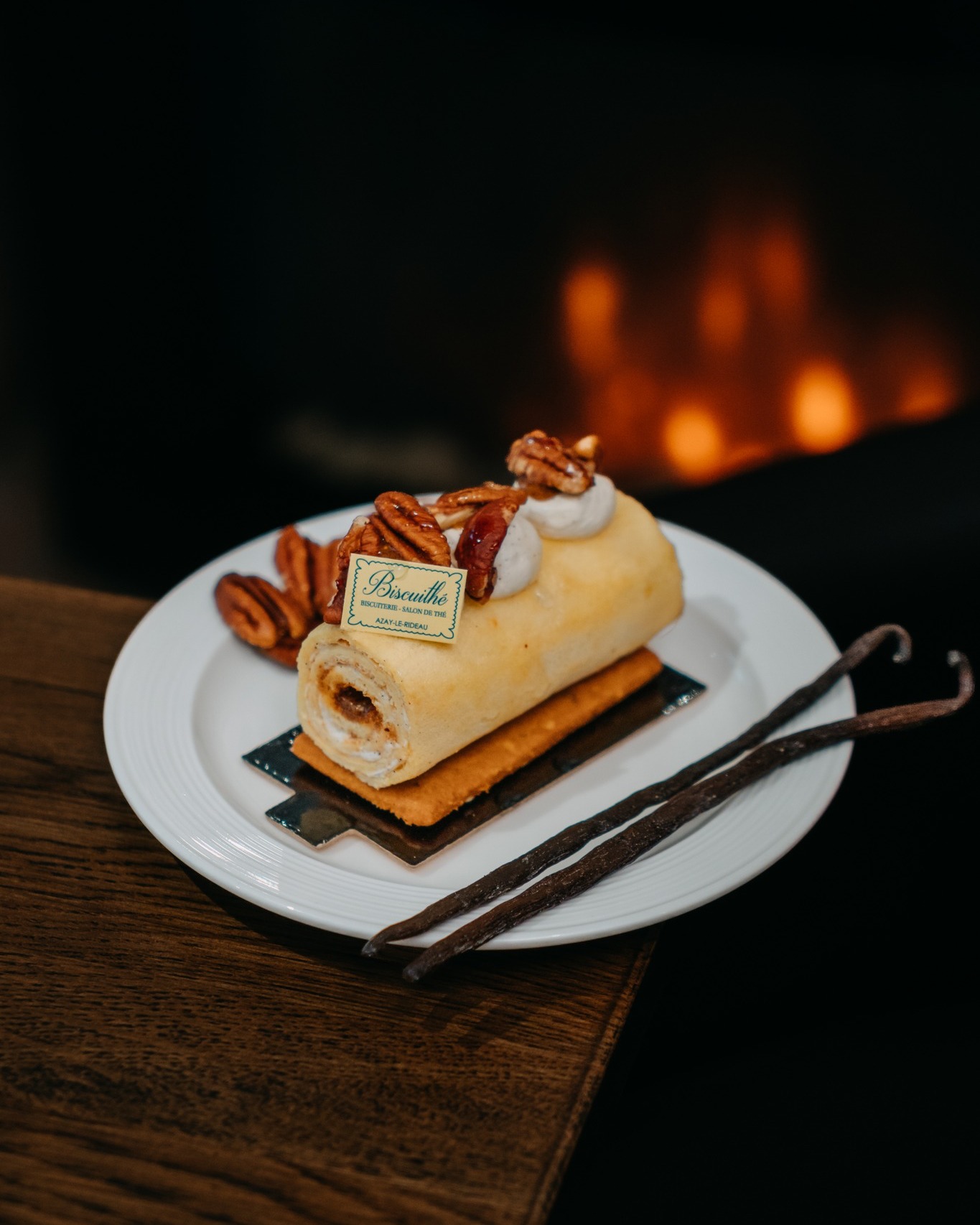 🎁 𝗖𝗲𝘁𝘁𝗲 𝗮𝗻𝗻𝗲𝗲 𝗲𝗻𝗰𝗼𝗿𝗲, 𝗕𝗶𝘀𝗰𝘂𝗶𝘁𝗵𝗲 𝘃𝗼𝘂𝘀 𝗼𝗳𝗳𝗿𝗲 𝘃𝗼𝘁𝗿𝗲 𝗰𝗼𝗺𝗺𝗮𝗻𝗱𝗲 𝗱𝗲 𝗳𝗲𝘁𝗲* 🤩

Les bûchettes de Noël sont officiellement ouvertes à la commande sur notre site et elles n’attendent plus que vous ! 🥳

Fruits, chocolat, caramel… il y en a pour toutes les envies pour sublimer vos repas de fin d’année 🎄
Et pour les amoureux du salé, nos plateaux apéritifs sont aussi disponibles à la commande 😋

👉 Réservez en ligne dès maintenant et tentez de remporter gratuitement votre commande pour les fêtes ! https://biscuithe.fr

*𝘖𝘧𝘧𝘳𝘦 𝘷𝘢𝘭𝘢𝘣𝘭𝘦 𝘶𝘯𝘪𝘲𝘶𝘦𝘮𝘦𝘯𝘵 𝘴𝘶𝘳 𝘭𝘦𝘴 𝘤𝘰𝘮𝘮𝘢𝘯𝘥𝘦𝘴 𝘥𝘦 𝘱𝘢𝘵𝘪𝘴𝘴𝘦𝘳𝘪𝘦𝘴 & 𝘥𝘦 𝘴𝘯𝘢𝘤𝘬𝘪𝘯𝘨 𝘱𝘢𝘴𝘴𝘦𝘦𝘴 𝘴𝘶𝘳 𝘯𝘰𝘵𝘳𝘦 𝘴𝘪𝘵𝘦 𝘪𝘯𝘵𝘦𝘳𝘯𝘦𝘵 𝘦𝘵 𝘳𝘦𝘤𝘶𝘱𝘦𝘳𝘦𝘦𝘴 𝘭𝘦 24 𝘦𝘵/𝘰𝘶 𝘭𝘦 31 𝘥𝘦𝘤𝘦𝘮𝘣𝘳𝘦. 𝘜𝘯 𝘵𝘪𝘳𝘢𝘨𝘦 𝘢𝘶 𝘴𝘰𝘳𝘵 𝘴𝘦𝘳𝘢 𝘦𝘧𝘧𝘦𝘤𝘵𝘶𝘦 𝘭𝘰𝘳𝘴 𝘥𝘶 𝘳𝘦𝘵𝘳𝘢𝘪𝘵 𝘥𝘦 𝘷𝘰𝘵𝘳𝘦 𝘤𝘰𝘮𝘮𝘢𝘯𝘥𝘦 𝘱𝘰𝘶𝘳 𝘷𝘰𝘶𝘴 𝘪𝘯𝘥𝘪𝘲𝘶𝘦𝘳 𝘴𝘪 𝘤𝘦𝘭𝘭𝘦-𝘤𝘪 𝘷𝘰𝘶𝘴 𝘦𝘴𝘵 𝘰𝘧𝘧𝘦𝘳𝘵𝘦. 𝘜𝘯 𝘴𝘦𝘶𝘭 𝘨𝘢𝘨𝘯𝘢𝘯𝘵 𝘱𝘢𝘳 𝘫𝘰𝘶𝘳. ✨